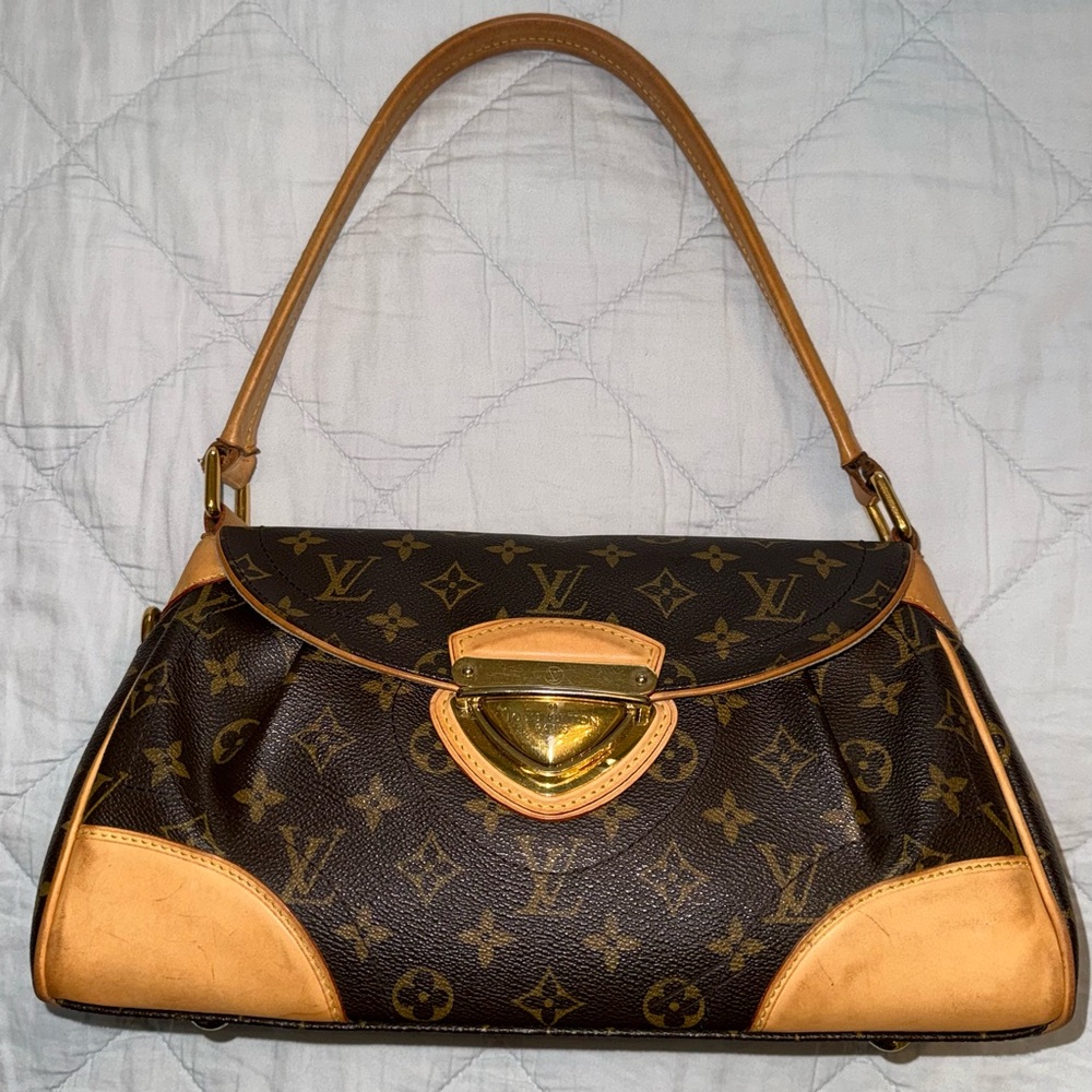 LOUIS VUITTON
Monogram Beverly MM - Picture 2 of 13